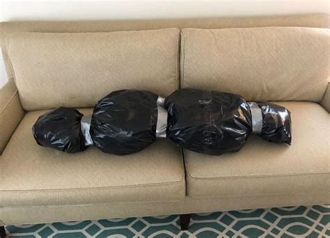 How to Quickly Craft a Terrifying Halloween Body Bag Decoration